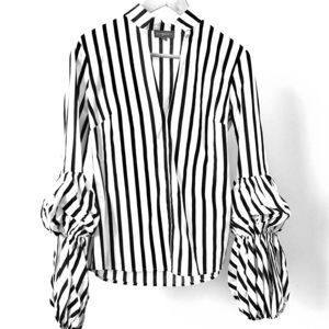 Black and White Strip Ruffle Sleeve Top